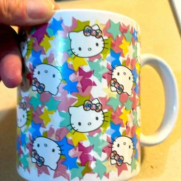 Hello Kitty Star Mug - Picture 1 of 3